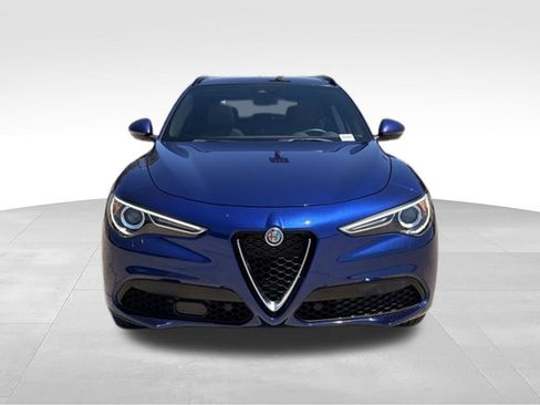Used 2023 Alfa Romeo Stelvio Ti AWD/4WD image 4