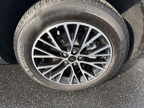 Used 2025 Ford Escape SE image 51