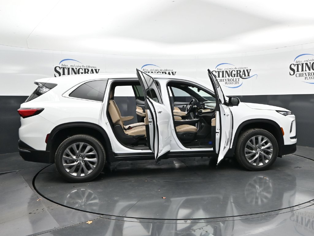 Used 2026 Buick Enclave Preferred FWD image 36