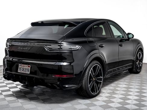 Certified 2023 Porsche Cayenne GTS AWD/4WD image 10