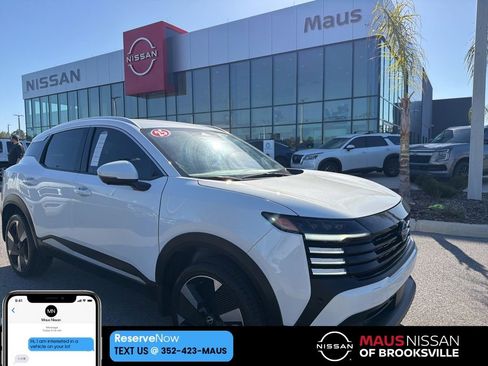 Certified 2025 Nissan Kicks SR image 1