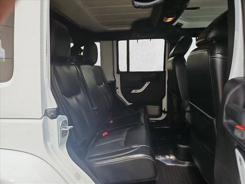 Used 2013 Jeep Wrangler Unlimited Sahara AWD/4WD image 19
