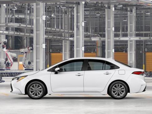 New 2026 Toyota Corolla LE FWD image 6