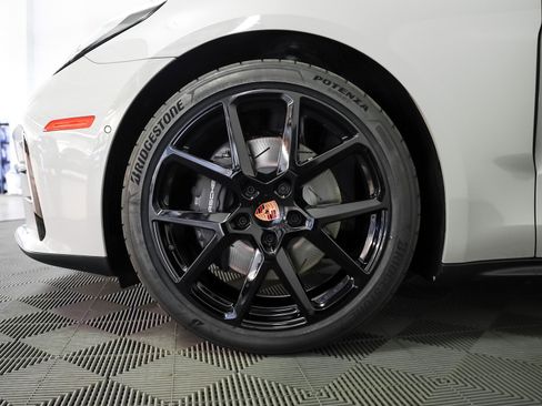 New 2026 Porsche Panamera image 14