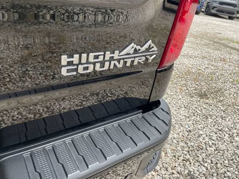 Used 2025 Chevrolet Silverado 1500 High Country w/ High Country Premium Package AWD/4WD image 13