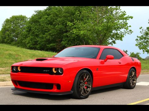 Used 2017 Dodge Challenger SRT Hellcat image 1