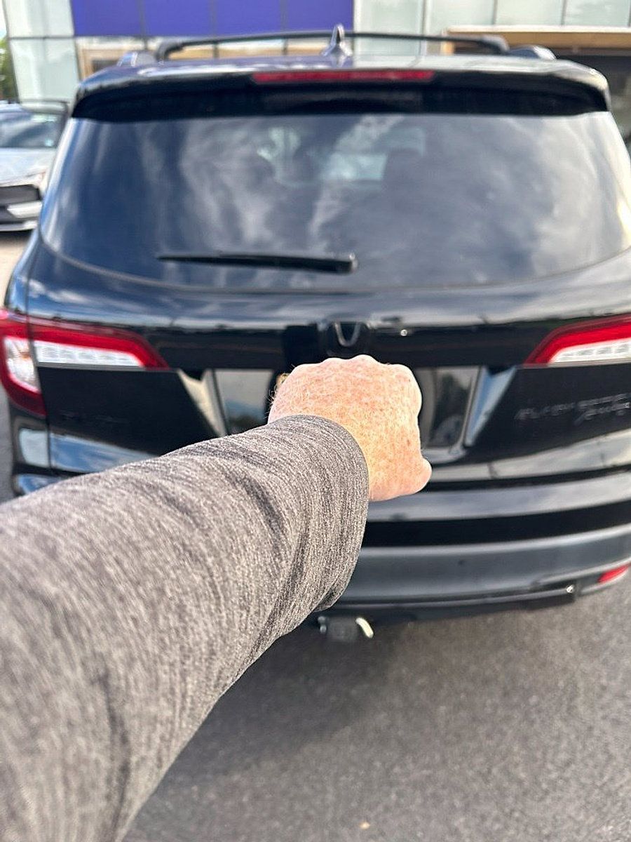 Used 2021 Honda Pilot Black Edition image 9