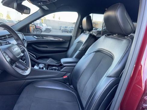 Used 2021 Jeep Grand Cherokee L Laredo image 9