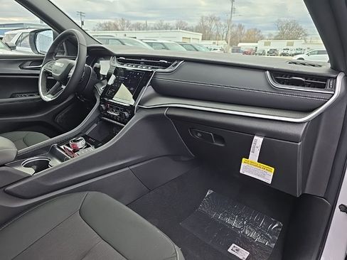 New 2026 Jeep Grand Cherokee L Laredo image 54