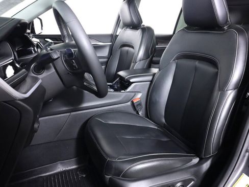 Used 2022 Jeep Grand Cherokee Limited 4xe image 38