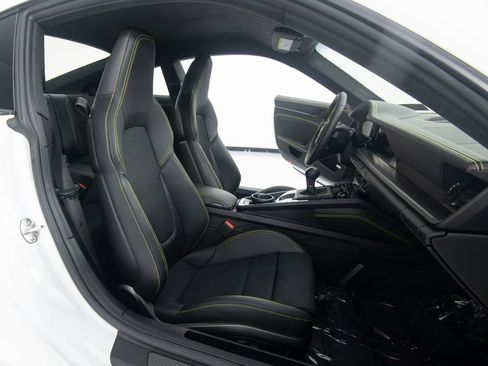 Certified 2026 Porsche 911 GT3 RWD image 40