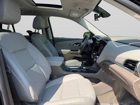 Used 2019 Chevrolet Traverse Premier AWD/4WD image 35