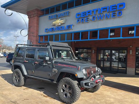 Used 2017 Jeep Wrangler Unlimited Rubicon image 1