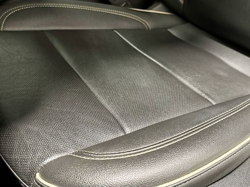 Used 2023 Chevrolet Suburban Premier image 16