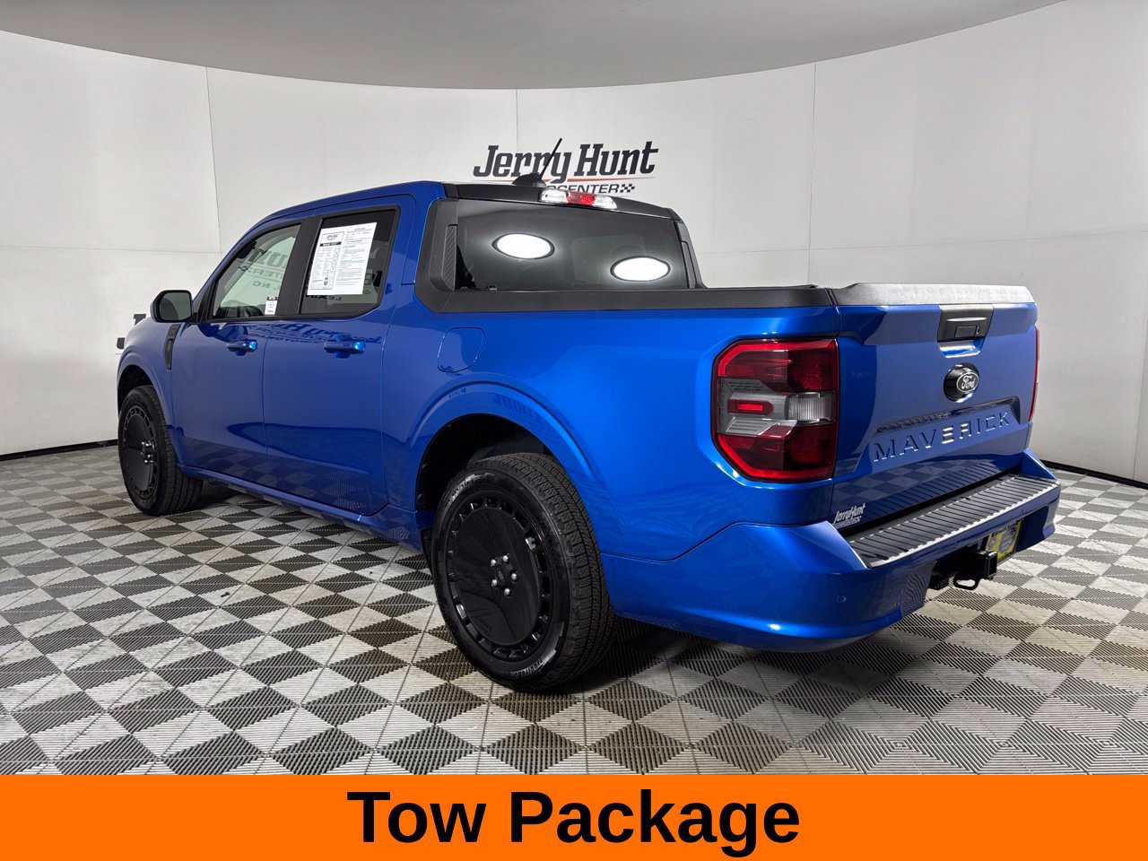 Used 2025 Ford Maverick Lobo AWD/4WD image 9