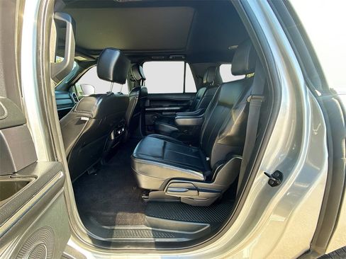 Used 2020 Ford Expedition Max XLT w/ Equipment Group 202A image 25