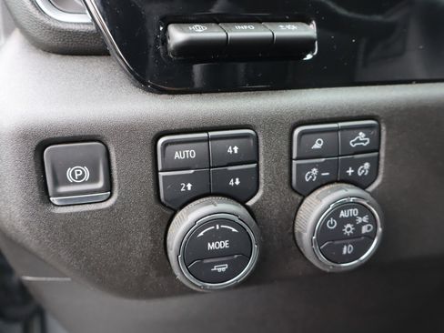 Used 2025 Chevrolet Silverado 2500 LTZ w/ LTZ Plus Package image 22