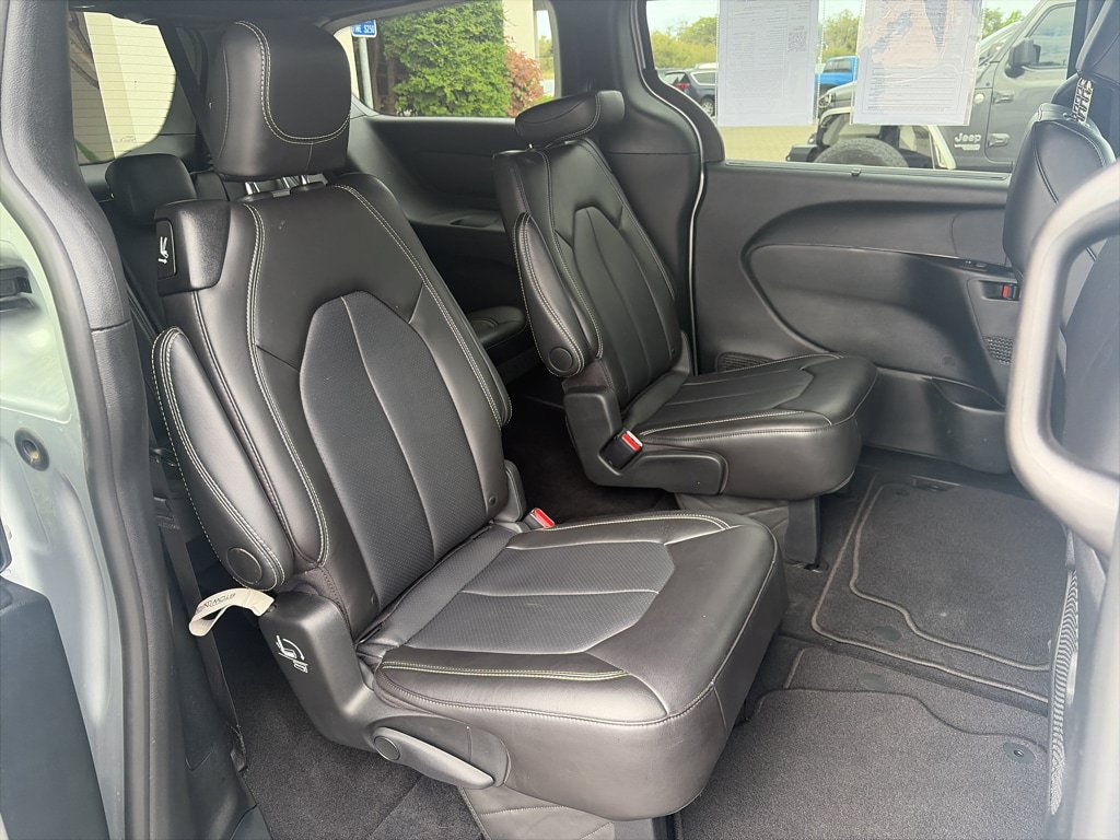 Used 2026 Chrysler Pacifica Select AWD/4WD image 20