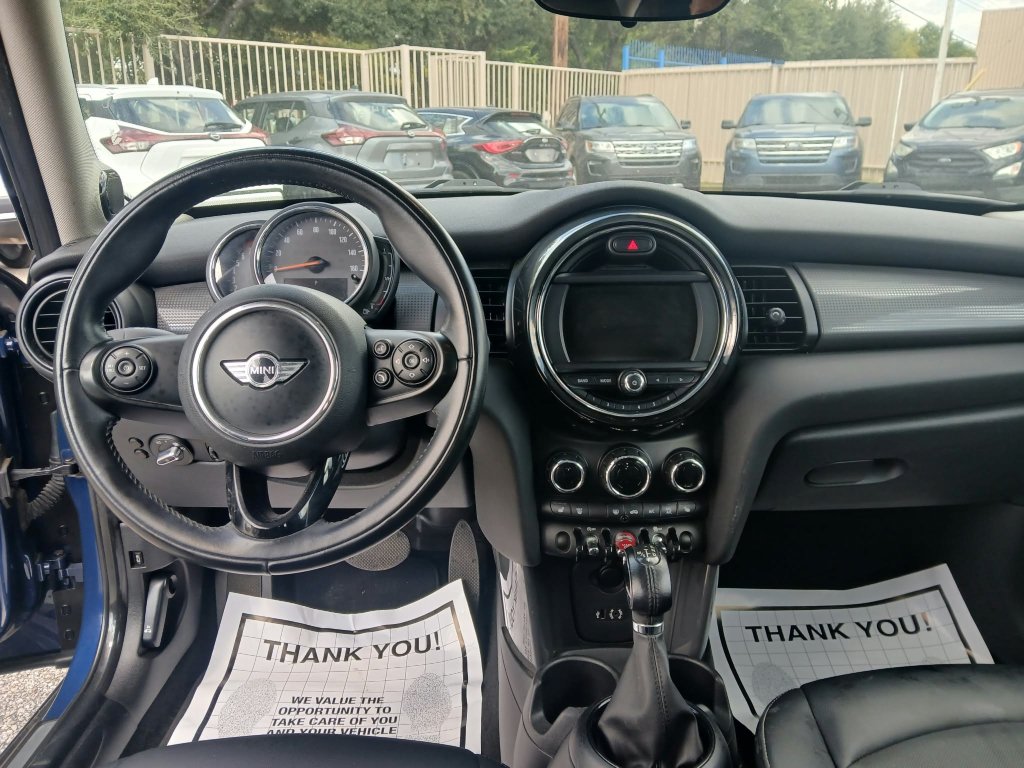 Used 2018 MINI Cooper 4-Door Hardtop FWD image 12