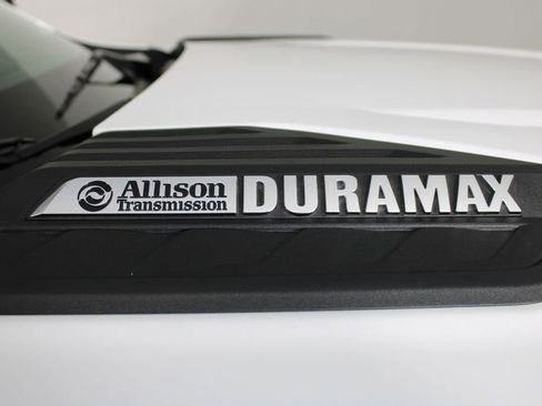 Used 2023 Chevrolet Silverado 2500 LT image 10