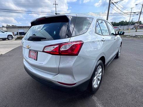 Used 2020 Chevrolet Equinox LS w/ LPO, Floor Liner Package FWD image 5
