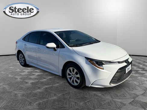 Used 2024 Toyota Corolla LE image 7