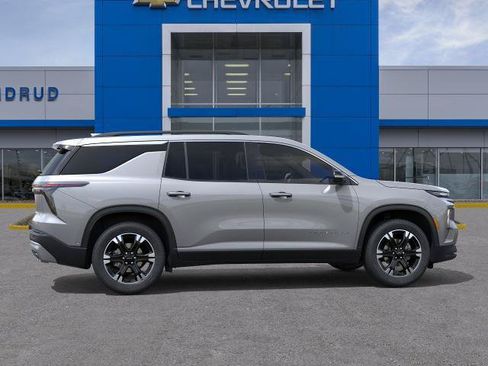 New 2027 Chevrolet Traverse LT w/ Sun and Wheel Package AWD/4WD image 29