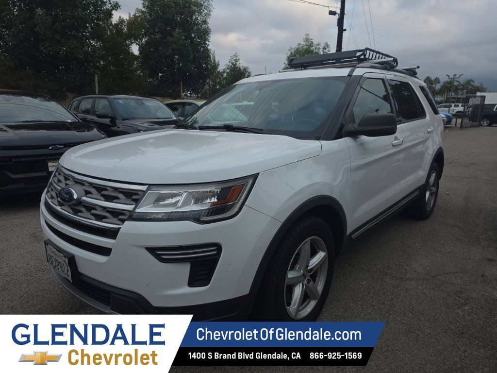 Used 2018 Ford Explorer XLT FWD image 2