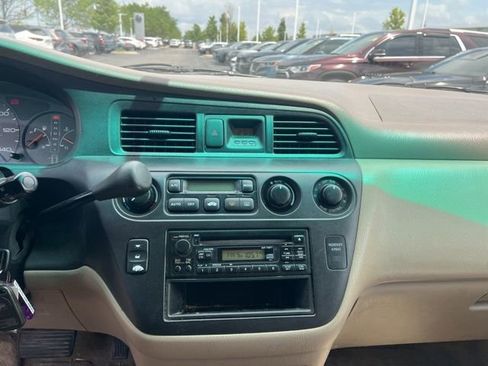 Used 2004 Honda Odyssey EX image 16