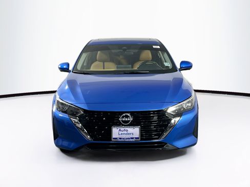 Used 2024 Nissan Sentra SV w/ SV Premium Package image 2