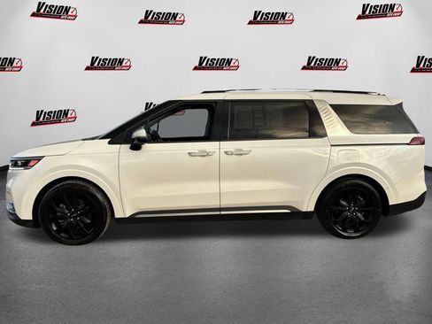 Used 2023 Kia Carnival SX Prestige image 8