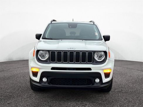Certified 2023 Jeep Renegade Latitude w/ Premium Group image 8