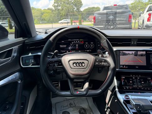 Used 2022 Audi RS 6 AWD/4WD image 17