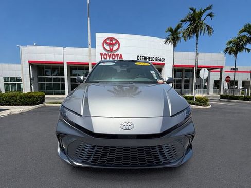 Used 2025 Toyota Camry XSE FWD image 2