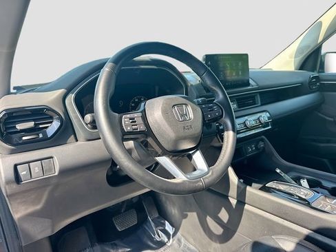 Used 2023 Honda Pilot EX-L image 9