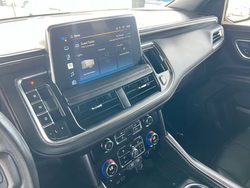 Used 2022 Chevrolet Suburban RST w/ Sport Performance Package image 17