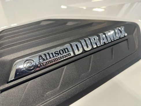 Used 2024 Chevrolet Silverado 2500 LT image 33