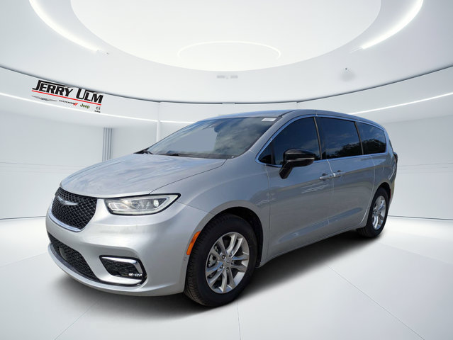 New 2026 Chrysler Pacifica Select FWD image 7