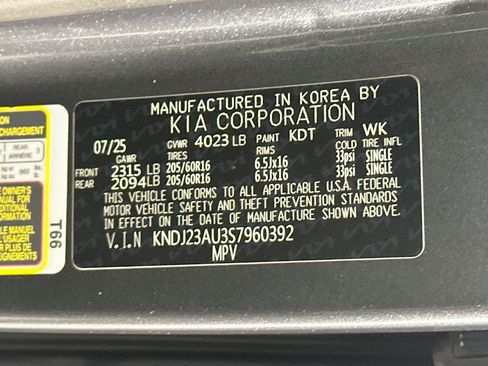 Used 2025 Kia Soul LX w/ LX Technology Package FWD image 12