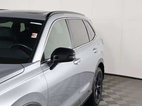 Used 2025 Honda CR-V Sport-L image 13
