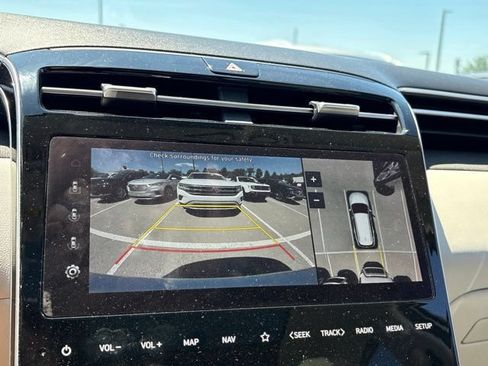 Used 2022 Hyundai Tucson Limited AWD/4WD image 16