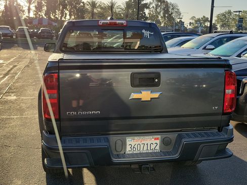 Used 2016 Chevrolet Colorado LT w/ LT Convenience Package RWD image 5