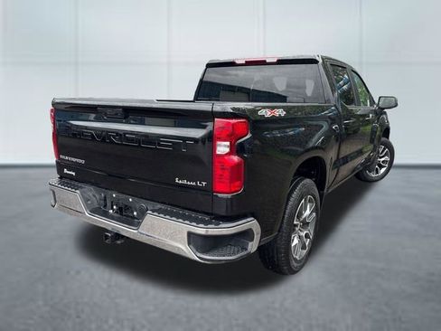 Used 2025 Chevrolet Silverado 1500 LT AWD/4WD image 4