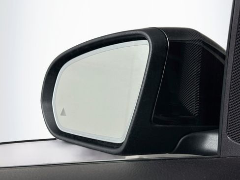 Used 2022 Mercedes-Benz GLC 300 4MATIC w/ Multimedia Package Lite image 16