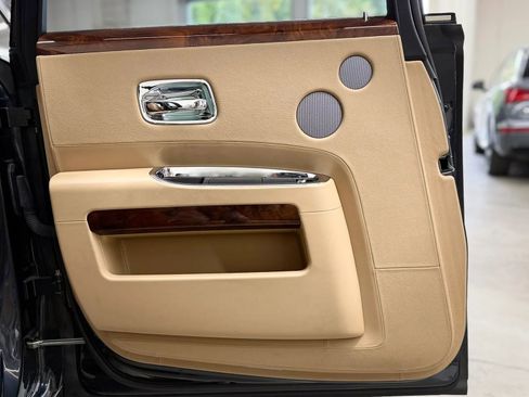 Used 2011 Rolls-Royce Ghost RWD image 26