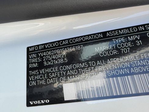 Certified 2025 Volvo XC90 B6 Plus image 22