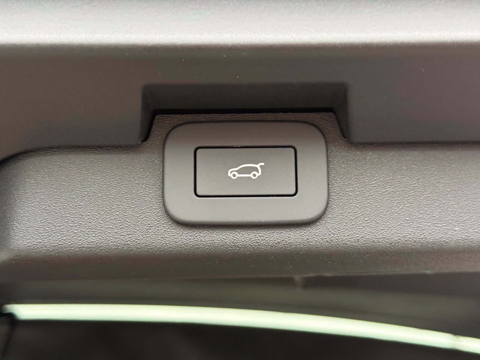 New 2026 Land Rover Discovery S AWD/4WD image 50