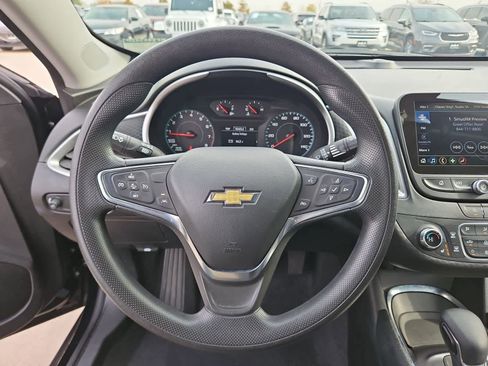 Used 2024 Chevrolet Malibu LT image 22