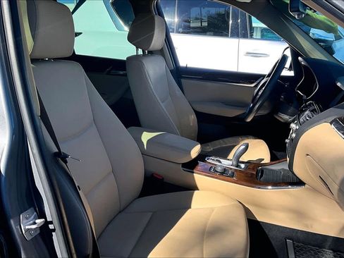 Used 2017 BMW X3 xDrive28i image 8