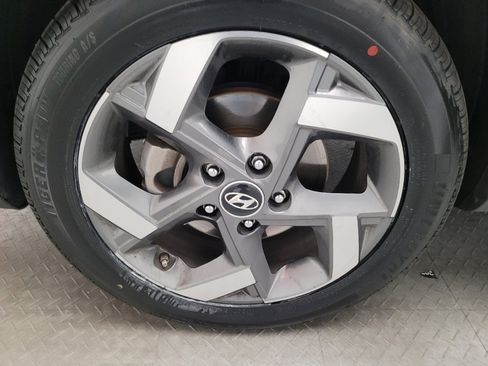 Used 2021 Hyundai Venue SEL FWD image 31